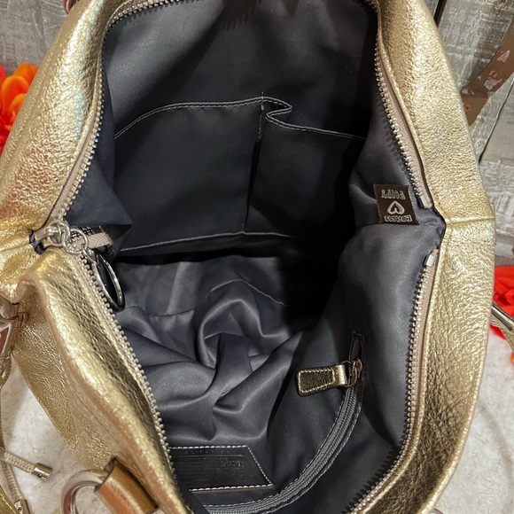 Authentic COACH POPPY Gold Star Shoulder Tote 16050 - Picture 10 of 12